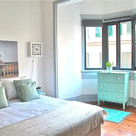 Apartman Family In The Center Of